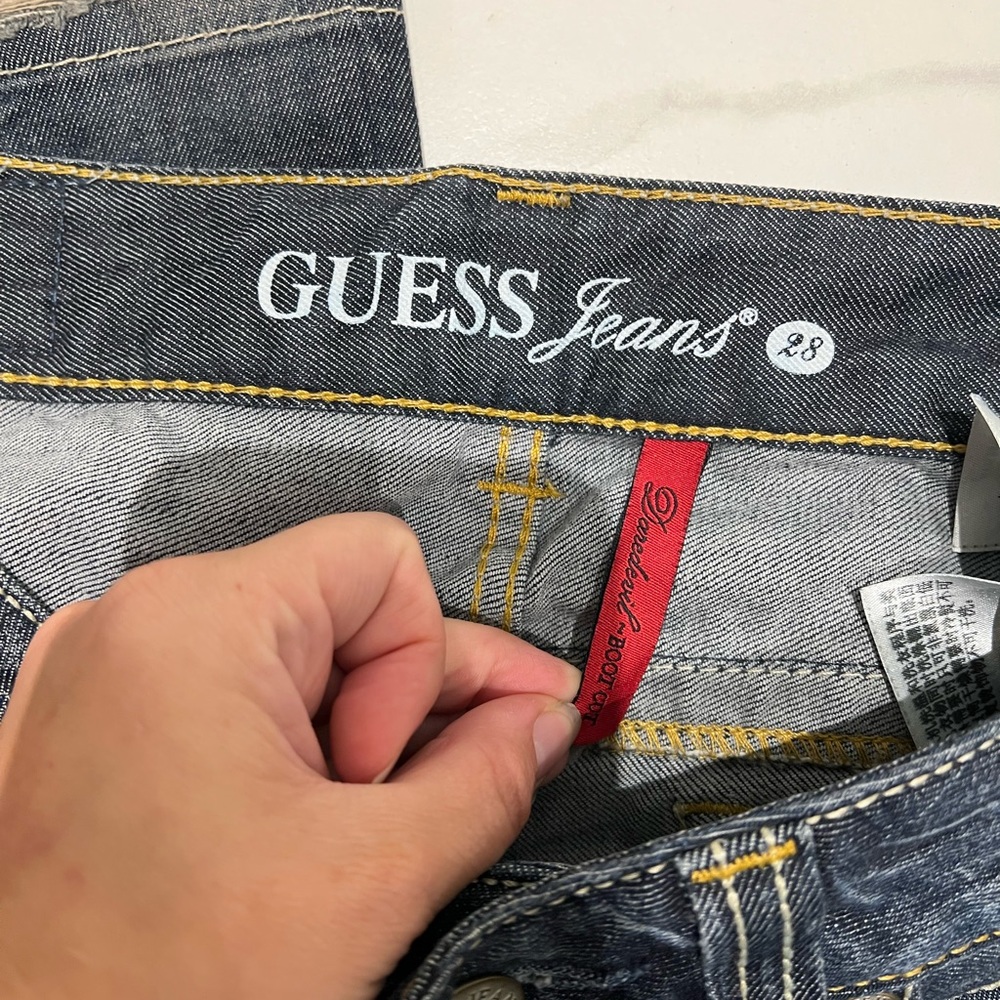 Guess Jeans - Picture 3 of 4